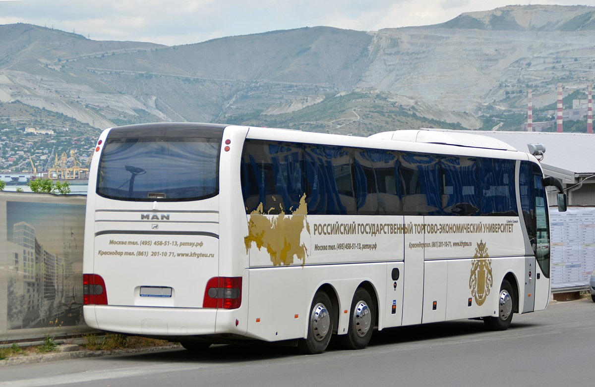 MAN R08 Lion's Coach